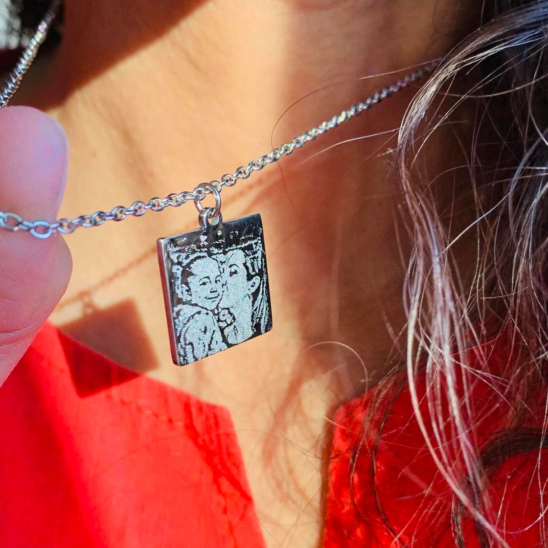 Collar Clau (Fotografía-huellas-ilustraciones)
