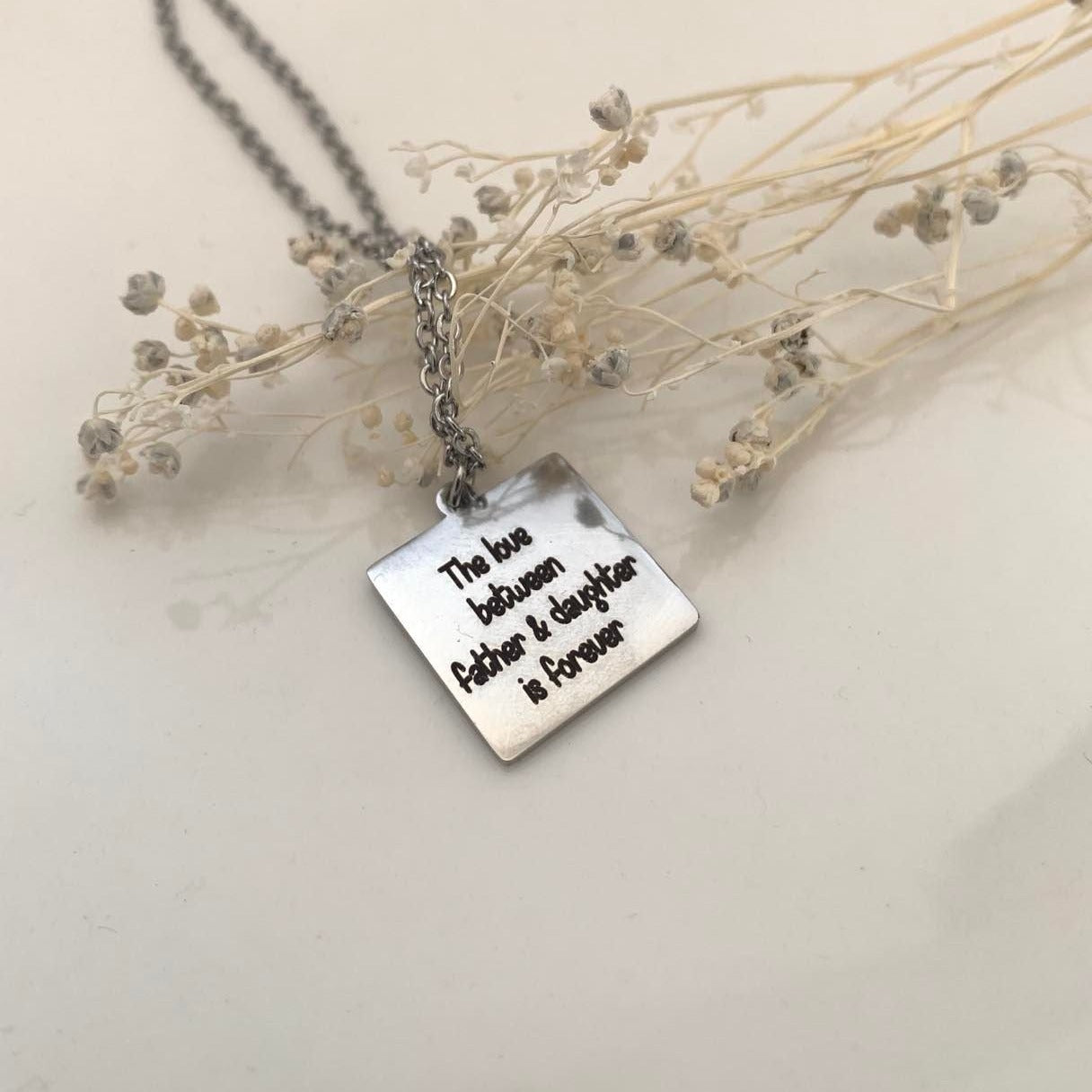 Collar Clau